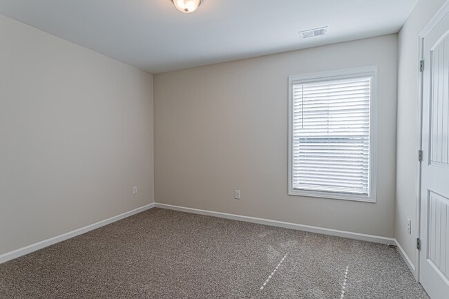 Building Photo - 117 Sweet Almond Ct