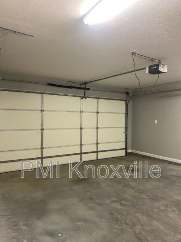 Building Photo - 8106 Gate Keeper Way