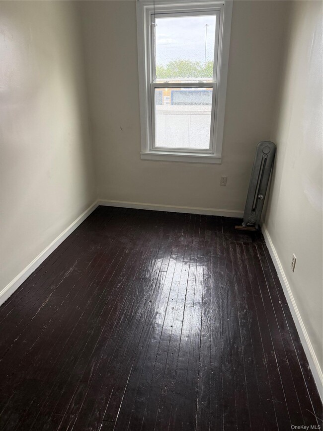 Building Photo - 186-05 Jamaica Ave