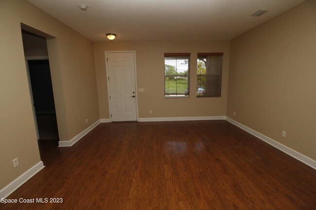 Building Photo - 480 Higgs Ave NW