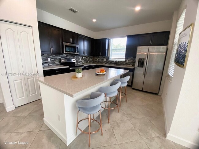 Building Photo - 7879 NW Greenbank Cir