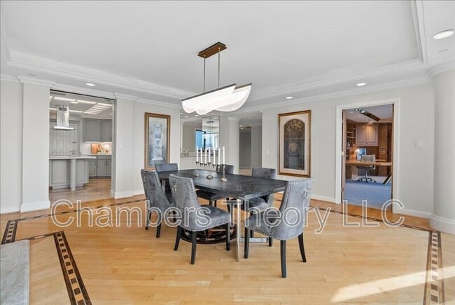 Building Photo - 1530 Key Blvd