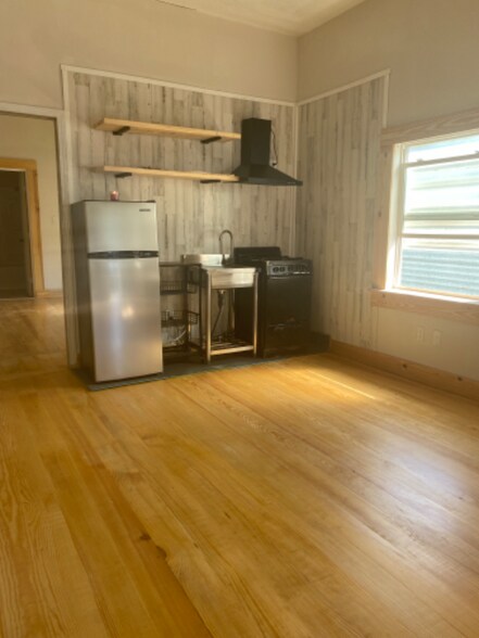 Building Photo - 4119 N Derbigny St