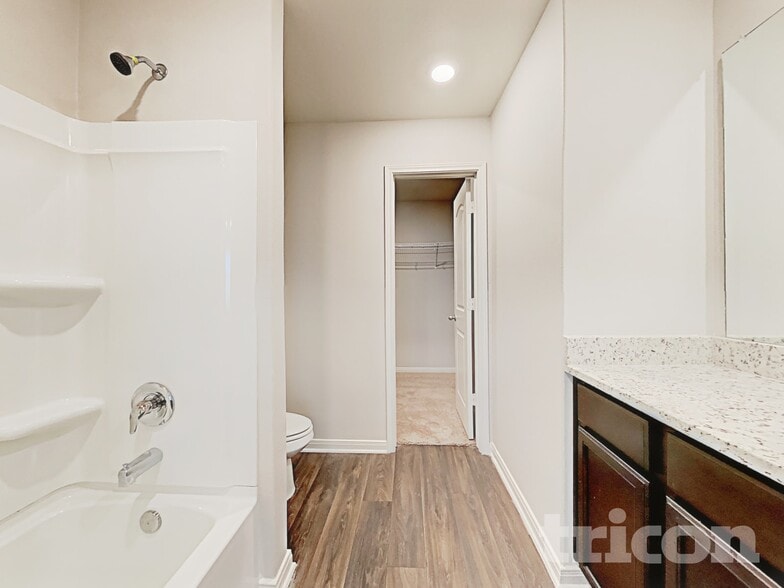 Building Photo - 3119 Gilbert Garden