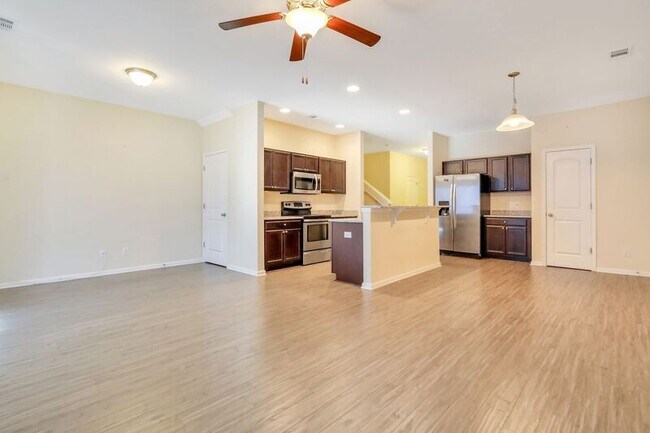 Building Photo - 285 Cantle Dr