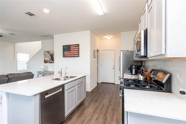 Building Photo - 153 Wind Flower Ln