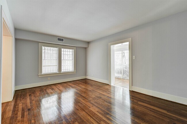 Building Photo - 1748 Hawthorne St
