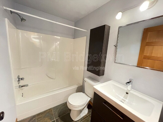 Building Photo - 4704 NE 28th Ave