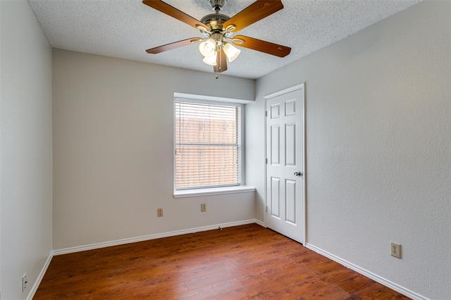 Building Photo - 908 Gordon Oaks Dr