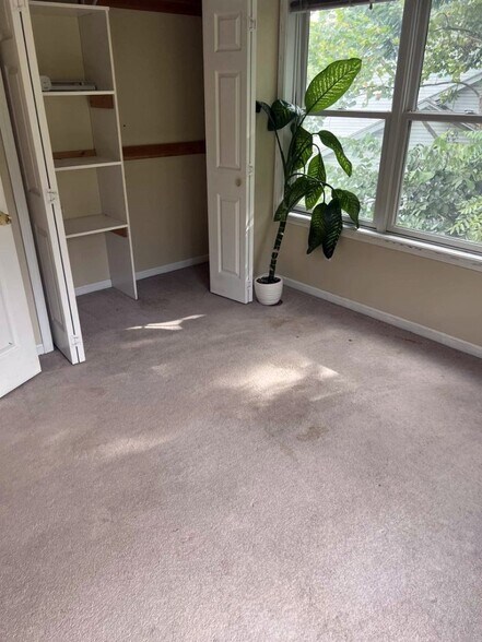 Building Photo - 5328 Godas Cir