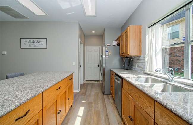 Building Photo - 6522 Everhill Cir