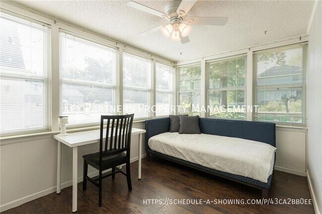 Building Photo - 1309 Linden Rd