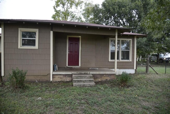 Building Photo - 302 S Oneal St