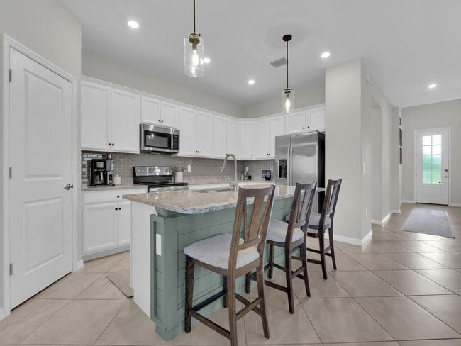 Building Photo - Modern Rental Home in Resort-Style Community