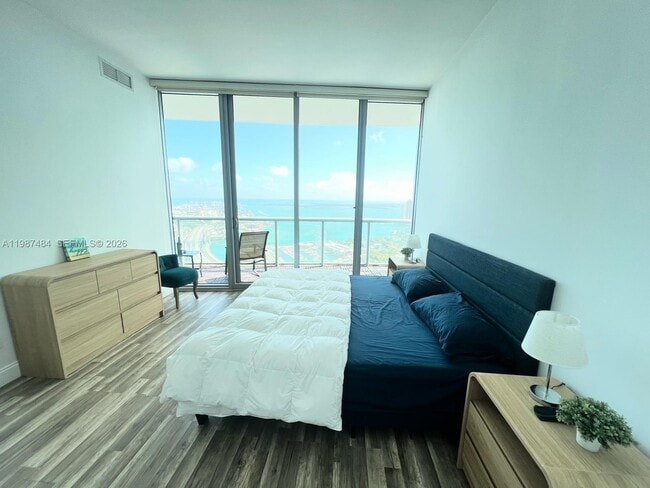 Building Photo - 888 Biscayne Blvd