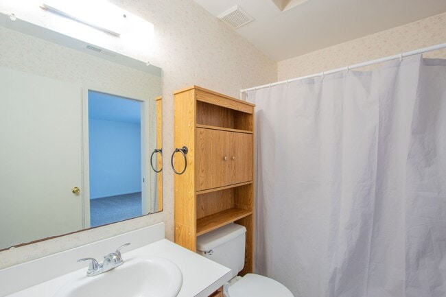 Building Photo - Charming 2-Bedroom Ranch Home with Garage and Spacious Backyard in Dover, DE