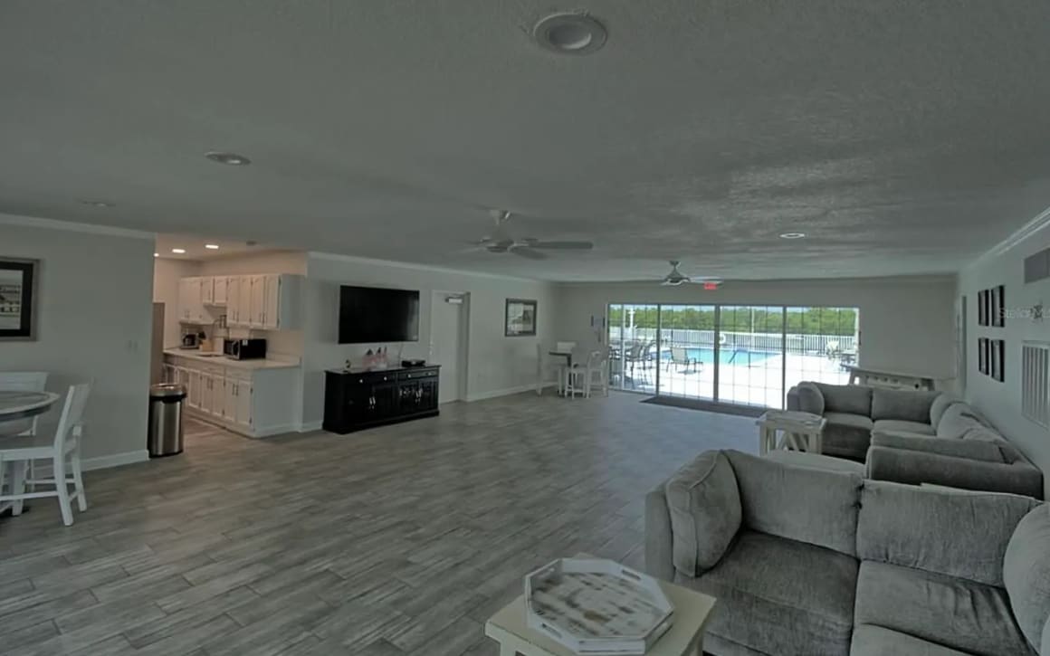 Pool House - 8811 Bay Pointe Dr