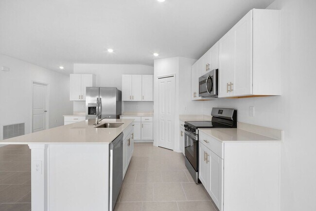 Building Photo - Brand New construction 4 bedrooms 2 bathrooms in North Fort Myers