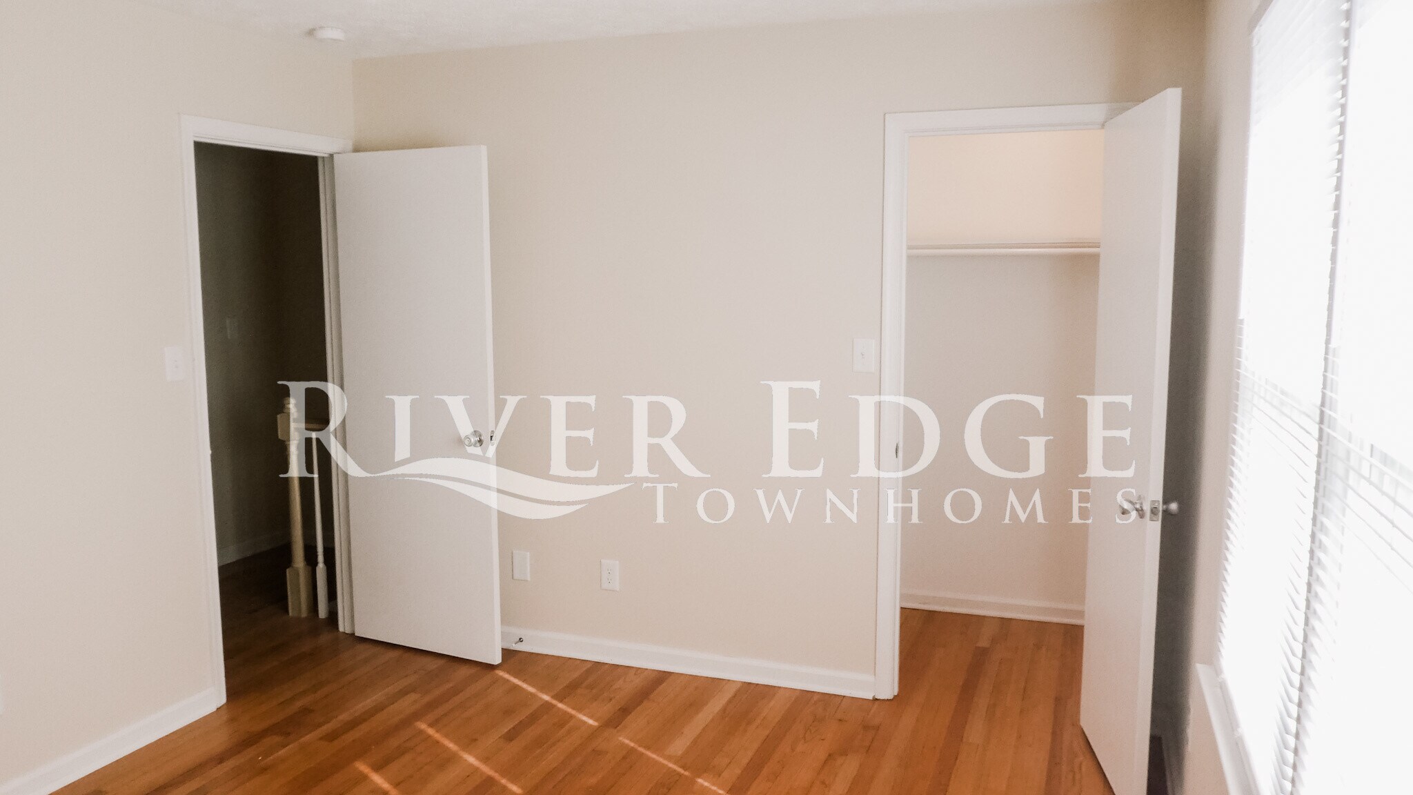 Building Photo - 508 Lusardi Dr