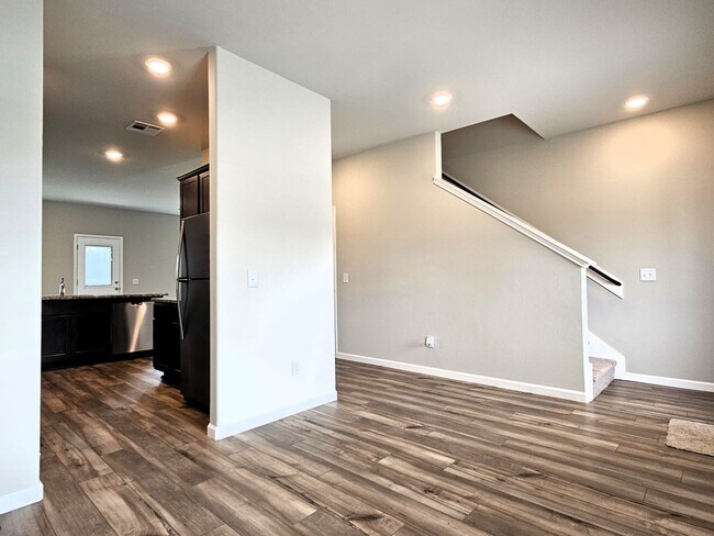 Building Photo - 1708 Amaranth Ln