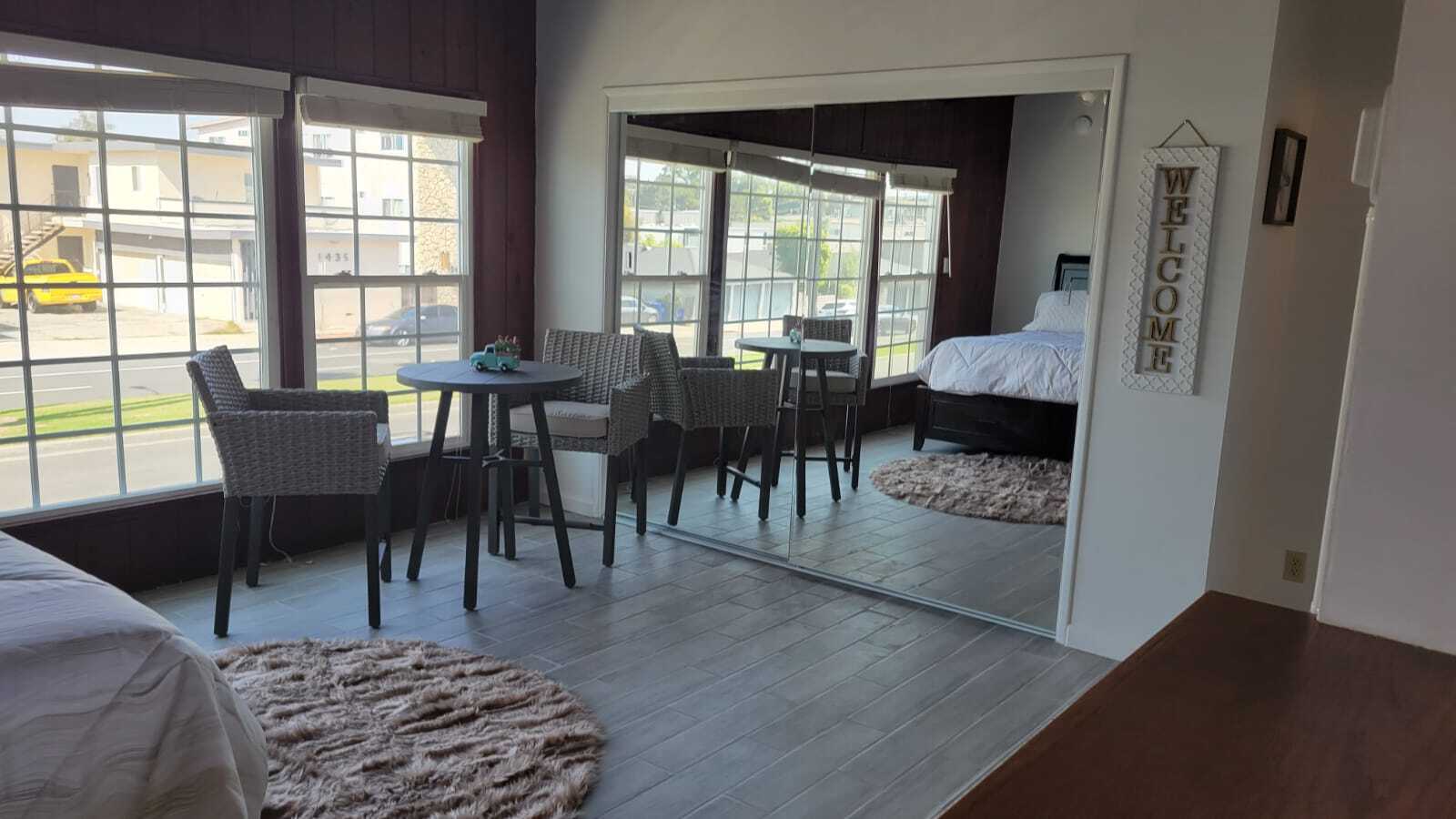 Building Photo - 1430 Manhattan Beach Blvd