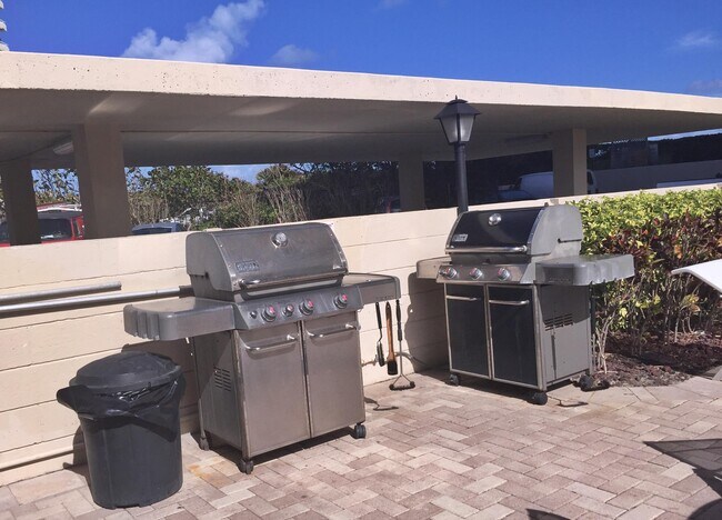 Building Photo - 5480 N Ocean Dr