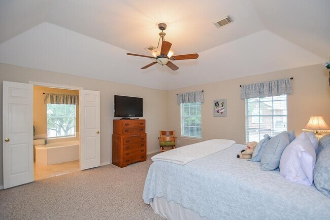 Building Photo - 4210 Greystone Way