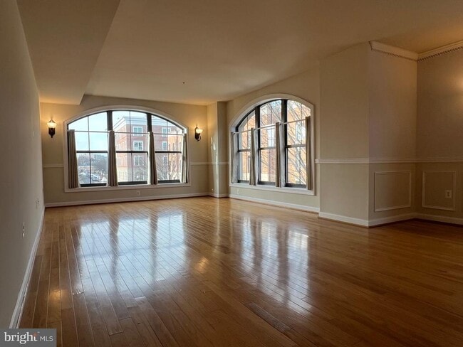 Building Photo - 485 Harbor Side St