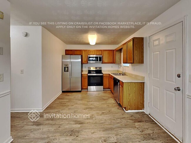 Building Photo - 385 Crestfield Cir