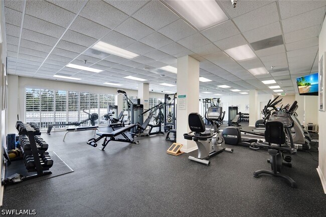 Building Photo - 6361 Pelican Bay Blvd