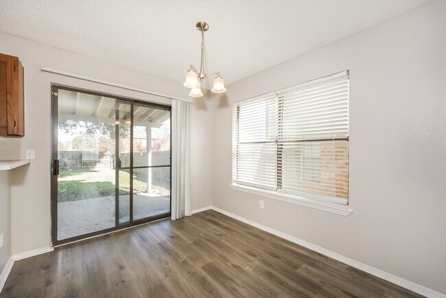 Building Photo - 829 Wyndham Pl