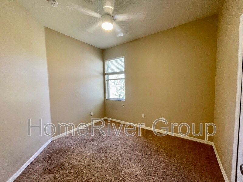 Building Photo - 9502 W Park Village Dr
