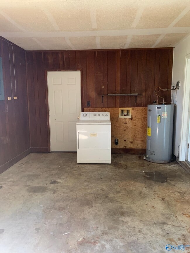 Building Photo - 21045 Myrtlewood Dr