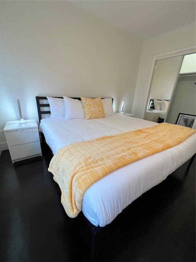 Building Photo - 620 Jefferson Ave