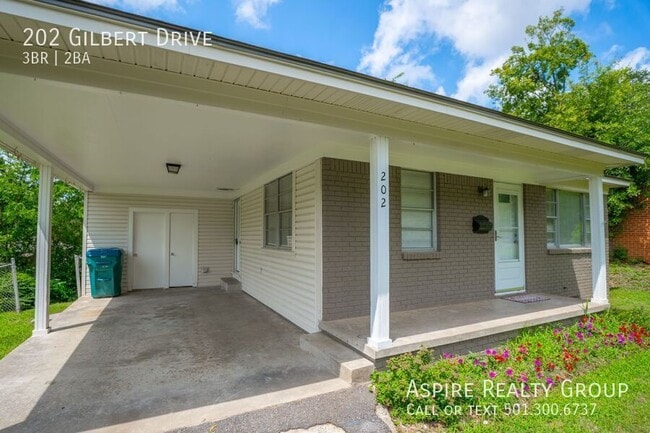 Building Photo - 202 Gilbert Dr