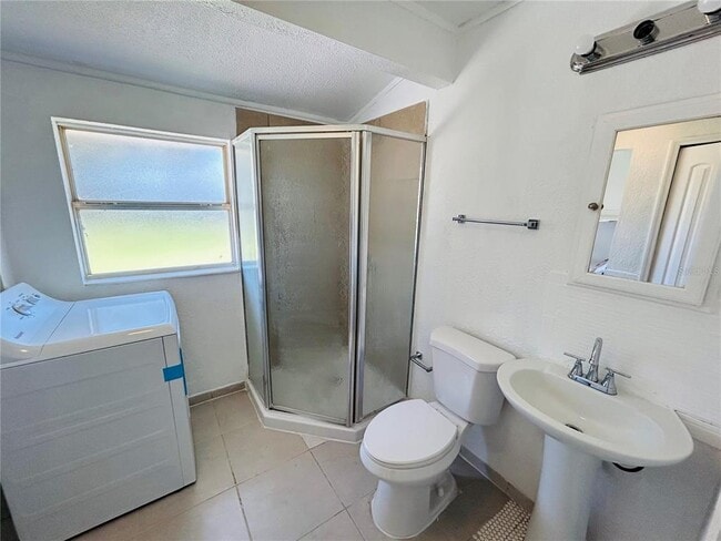 Building Photo - 6112 Tavendale Dr