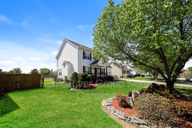 Building Photo - 302 Sterling Ridge Dr