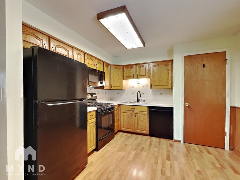 Building Photo - 10173 W 68th Way