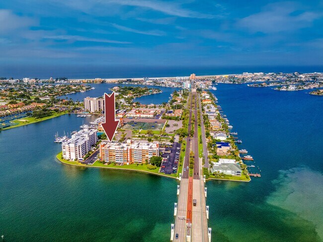 Building Photo - 500 Treasure Island Causeway