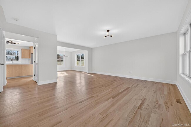 Building Photo - 2216 Crompond Rd