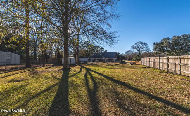 Building Photo - 136 Tison Rd