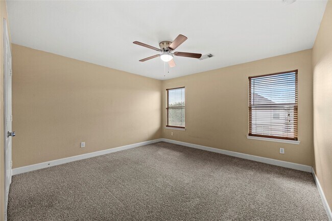 Building Photo - 16703 Summer Cypress Ct