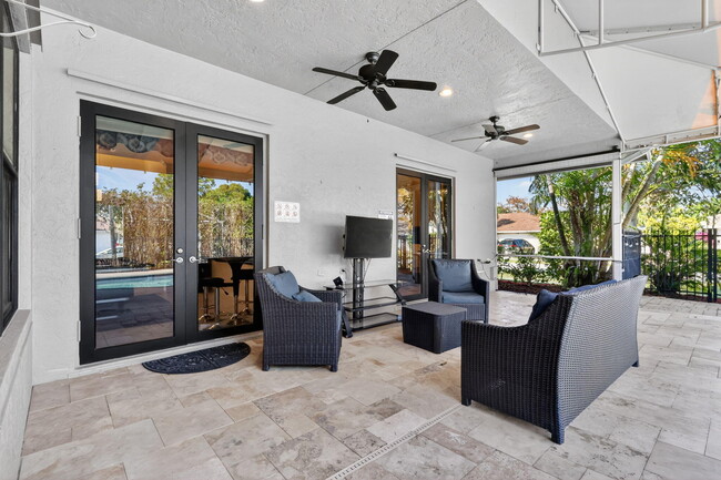 Building Photo - 1500 Firethorn Dr