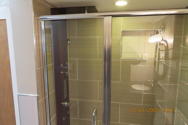 Building Photo - 1620 E Broad St