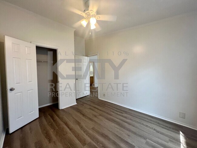 Building Photo - 113 Country Ln