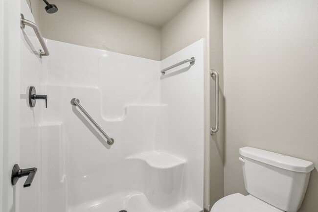 Building Photo - 720 Creekside Dr