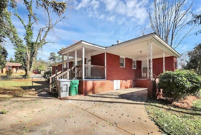 Building Photo - Charming 3BD/1BA Ranch Home