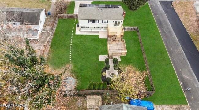 Building Photo - 112 Manhattan St