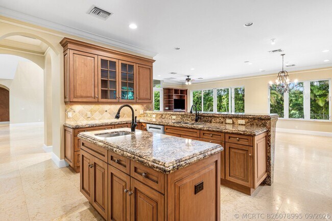 Building Photo - 4255 Gleneagles Dr