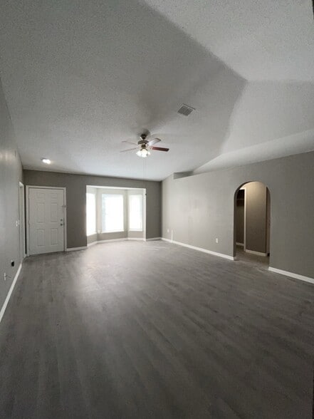 Building Photo - 240 Dalton Dr